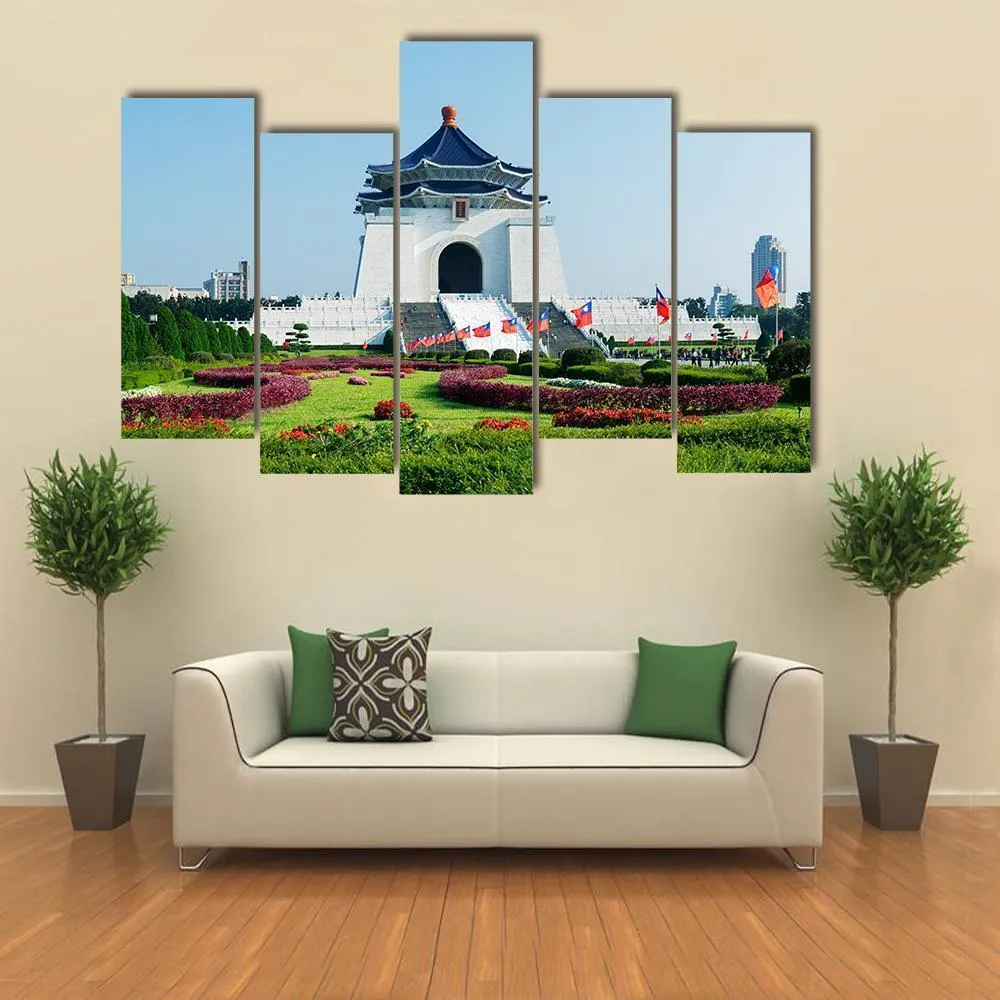 Chiang Kai-Shek Memorial Hall Canvas Wall Art