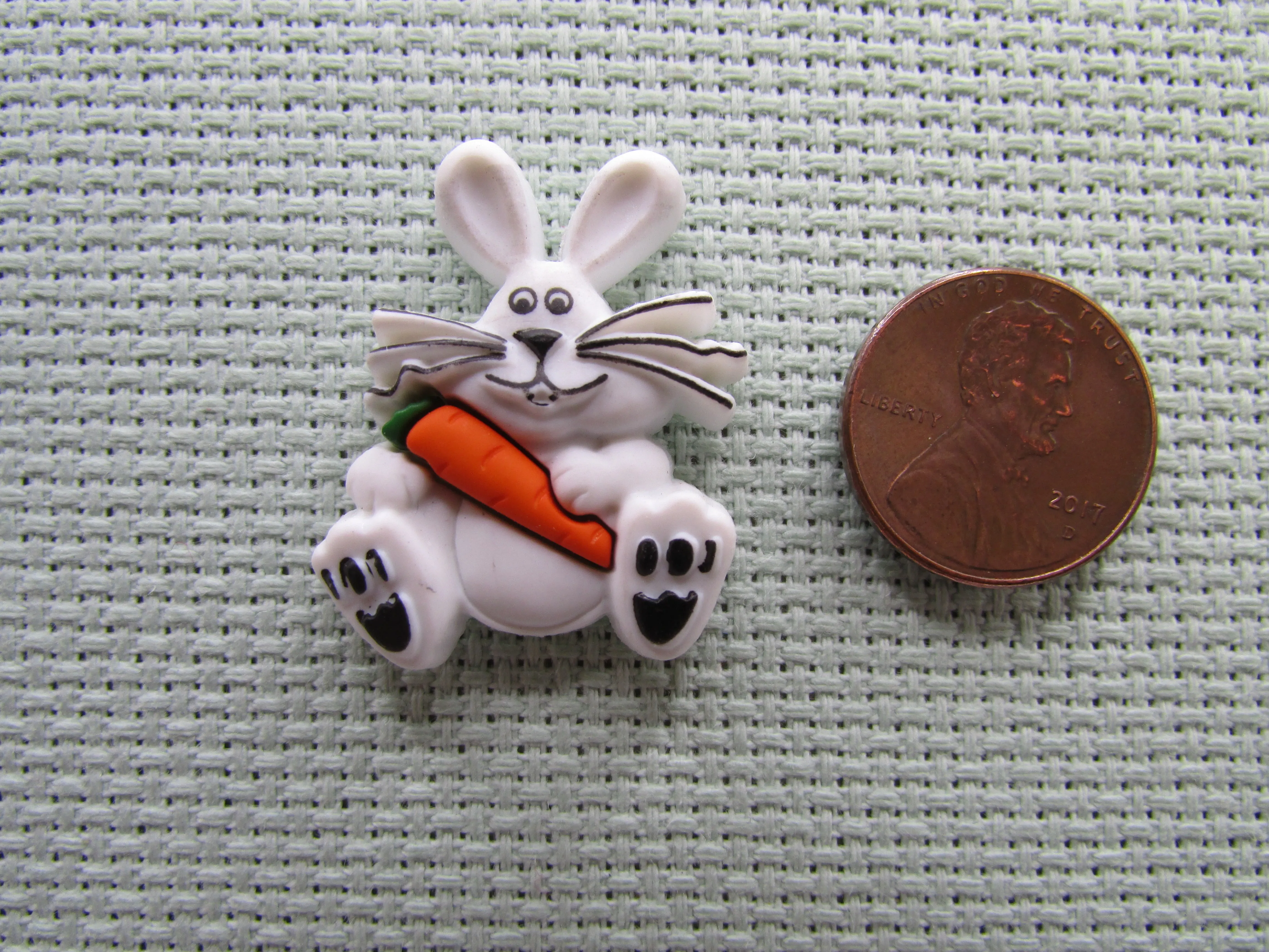 Easter Bunny Needle Minder, Cover Minder, Magnet