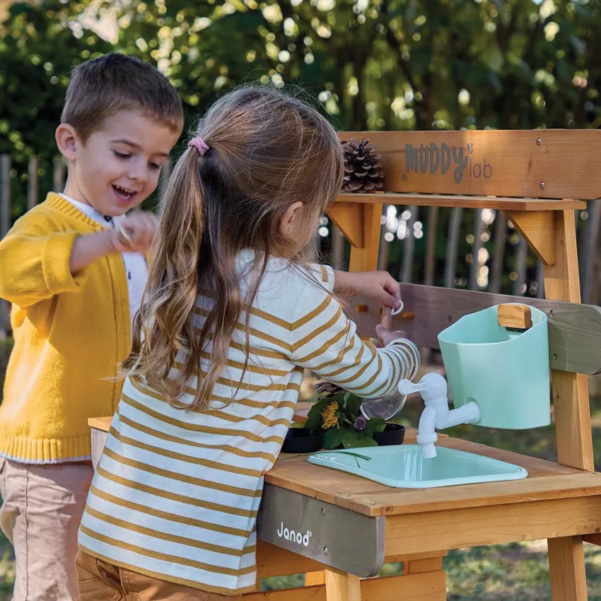 Muddy Lab Outdoor Kitchen