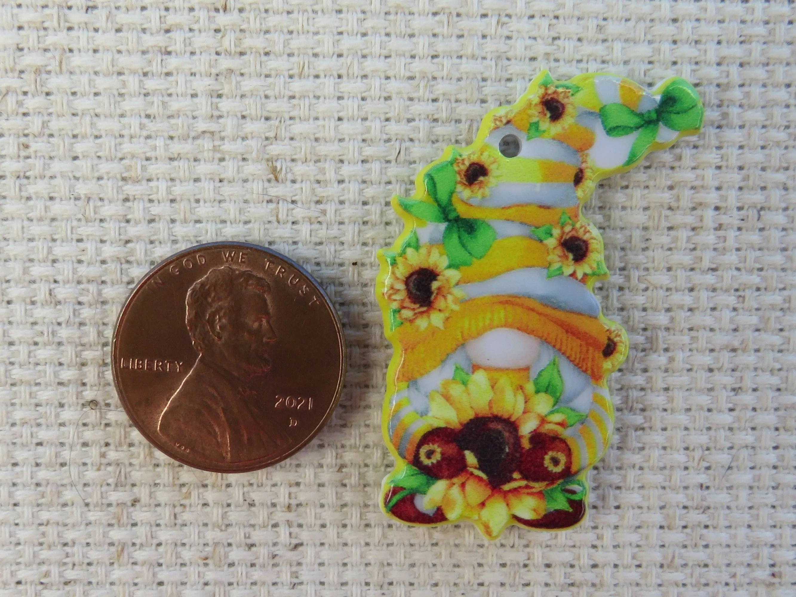 Sunflower Gnome Needle Minder, Cover Minder, Magnet