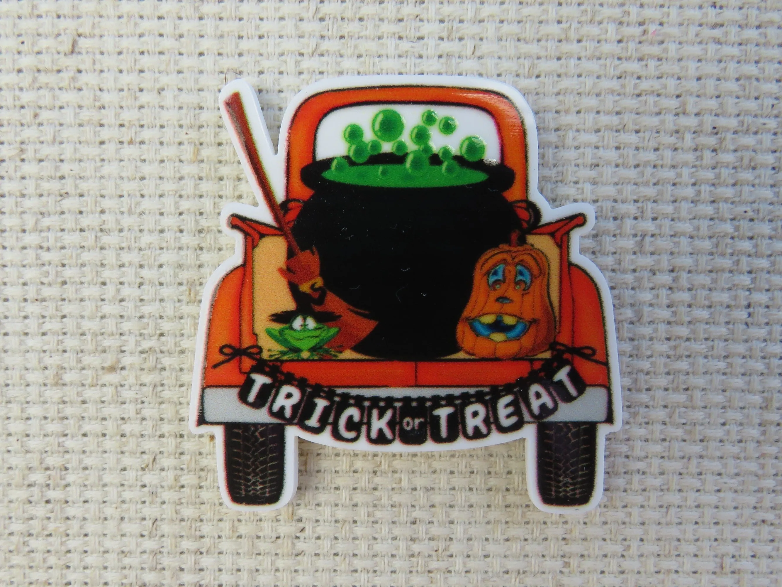 Trick or Treat Cauldron Truck Needle Minder, Cover Minder, Magnet